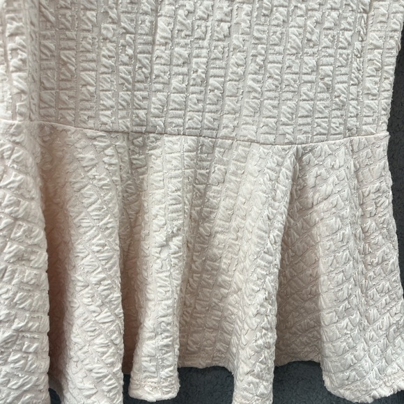 ZARA beige peplum with rusched sleeves size small too - Picture 4 of 7